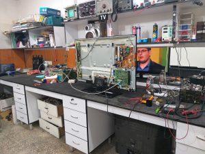 تعمیر-تلویزیون-تعویض-برد